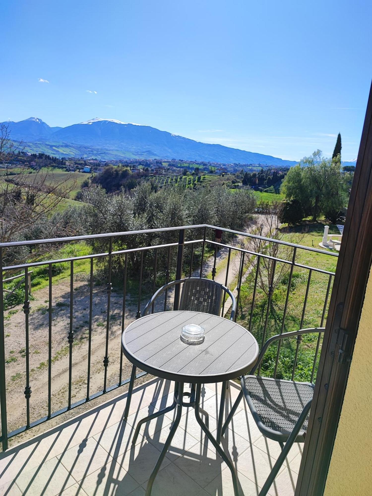 Agriturismo Alla Solagna Colli del Tronto Kültér fotó